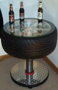 Le pneu comme table