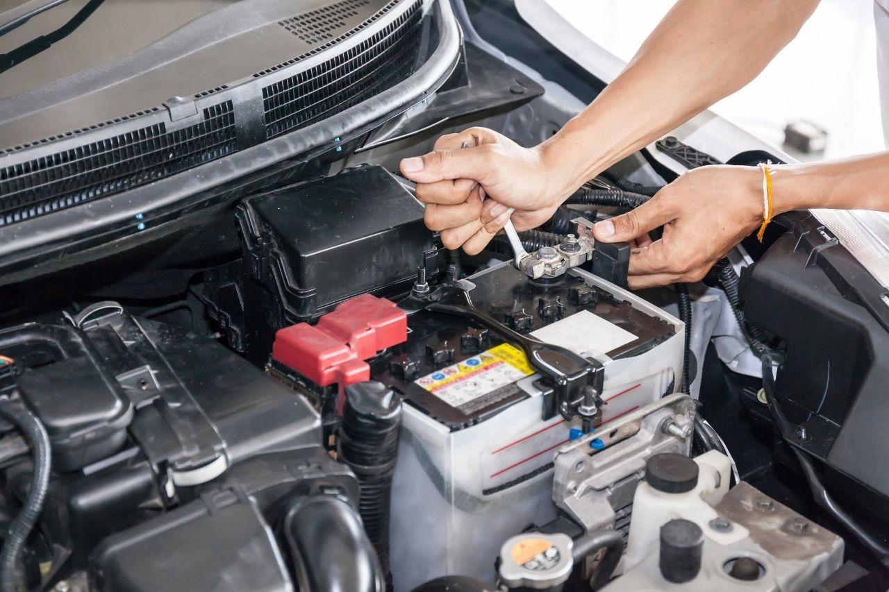 Que faire en cas de panne de batterie déchargée sur sa voiture électrique ?