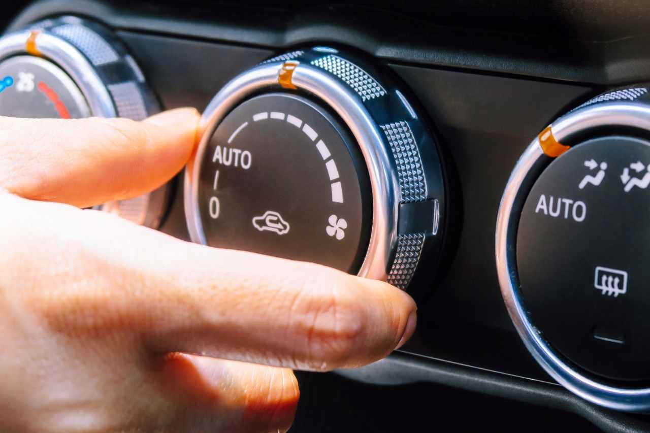 Quelle est la température idéale de la clim dans une voiture? - Le Blog de  Carter-Cash
