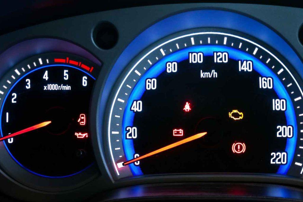 Ma voiture ne démarre plus mais les voyants s’allument, que faire ? Le Blog de CarterCash