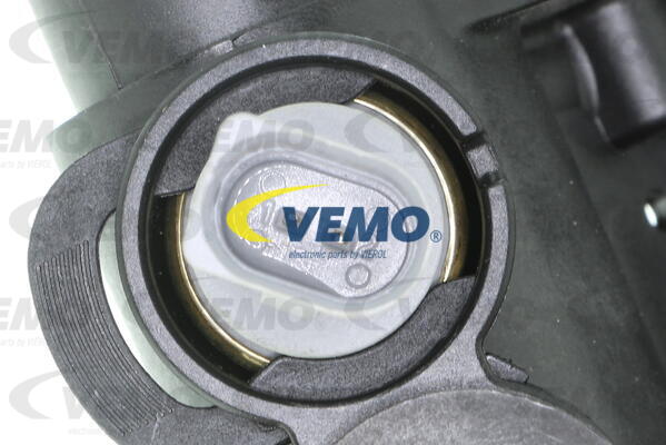 Boitier du thermostat VEMO V15-99-2079