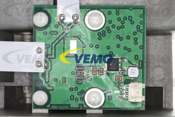 Module de commande d'éclairage VEMO V20-73-0211